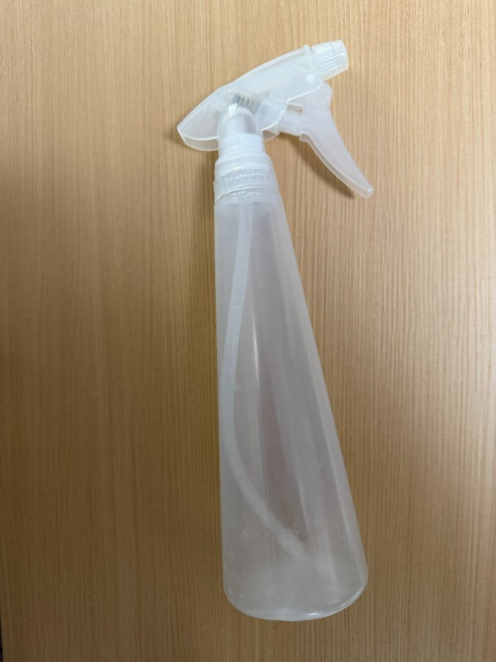 Empty Clear Plastic Spray Bottle Refillable Trigger Sprayer for Cleaning